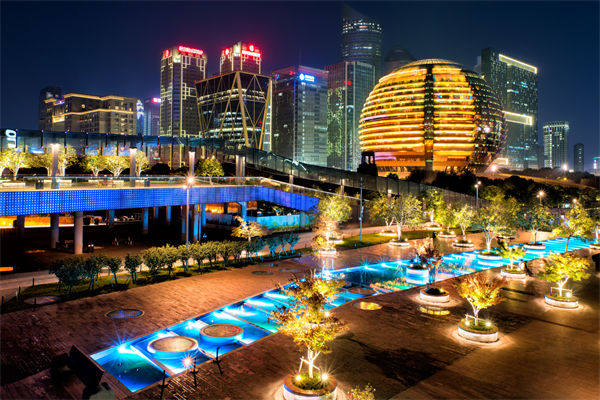 企業(yè)擴(kuò)張遇阻，戰(zhàn)略咨詢?nèi)绾我?guī)劃穩(wěn)健發(fā)展藍(lán)圖破局？